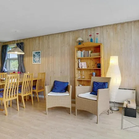 3 Bedroom Stunning Home In Vaeggerlose Boto By